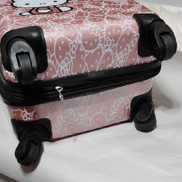 Hello Kitty Heys Rolling Suitcase Patterned Bag (XX-54) - Picture 6 of 14